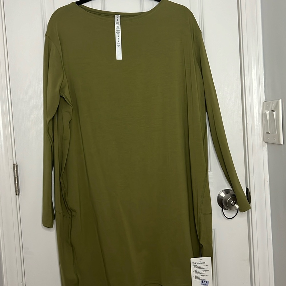 Lululemon Back in Action LS Dress Size 6